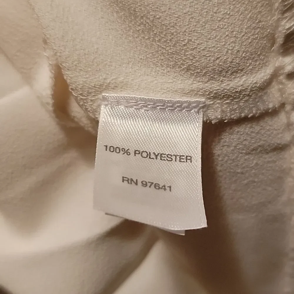 NWOT J.Jill cream top with bottom pleats